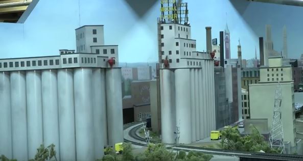 silos on model railroads